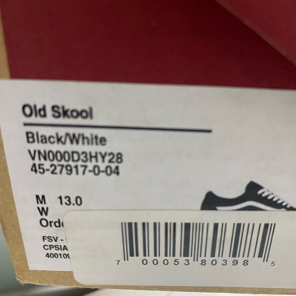 Vans Black and White Sneakers Classic Style Men’s - Picture 2 of 10